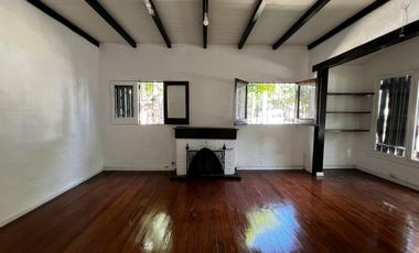 Casa 3 ambientes en alquiler en Martínez