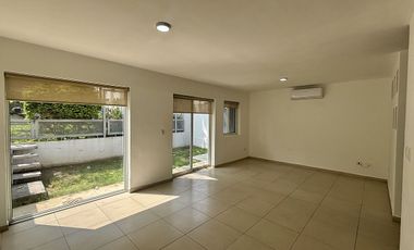 CASA EN VENTA O RENTA EN RESIDENCIAL PUERTA DE HIERRO, MTY, N.L.