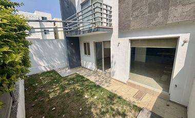 CASA EN VENTA O RENTA EN RESIDENCIAL PUERTA DE HIERRO, MTY, N.L.