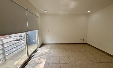 CASA EN VENTA O RENTA EN RESIDENCIAL PUERTA DE HIERRO, MTY, N.L.