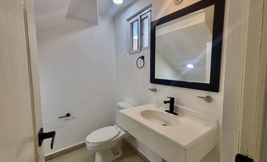 CASA EN VENTA O RENTA EN RESIDENCIAL PUERTA DE HIERRO, MTY, N.L.