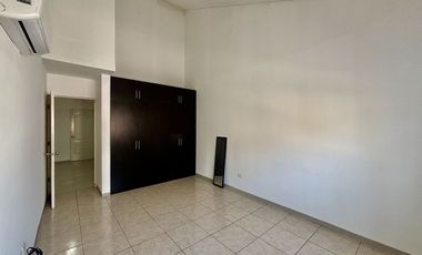 CASA EN VENTA O RENTA EN RESIDENCIAL PUERTA DE HIERRO, MTY, N.L.