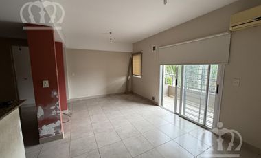 DEPTO 1° PISO X ESCALERA 2 AMB C/COCHERA - APTO CREDITO