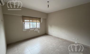 DEPTO 1° PISO X ESCALERA 2 AMB C/COCHERA - APTO CREDITO