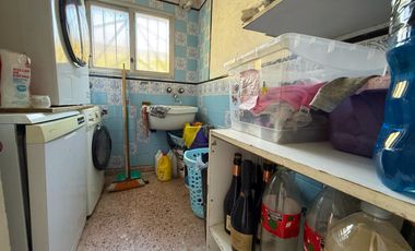 VENTA CASA DE 4 DORMITORIOS CON PATIO EN PARQUE FIELD