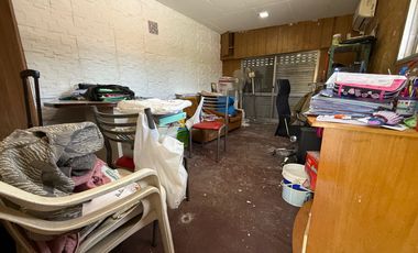 VENTA CASA DE 4 DORMITORIOS CON PATIO EN PARQUE FIELD