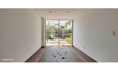 SE VENDE CASA DE 2 PISOS EN URBANIZACIÓN MONTECARLO YOPAL