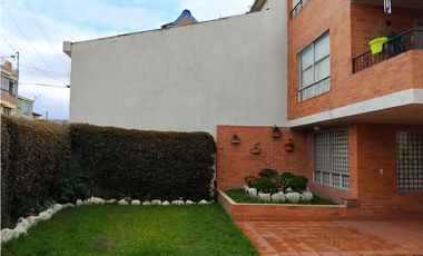 VENDO CASA 180 M2 SANTA LUCIA CHIA | 649 |