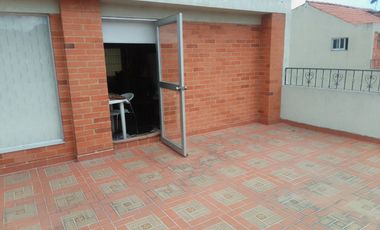 VENDO CASA 180 M2 SANTA LUCIA CHIA | 649 |