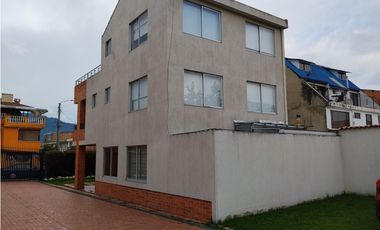 VENDO CASA 180 M2 SANTA LUCIA CHIA | 649 |