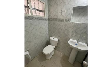 ARRIENDO CASA AMPLIA EN EL SECTOR DE MANDALAY