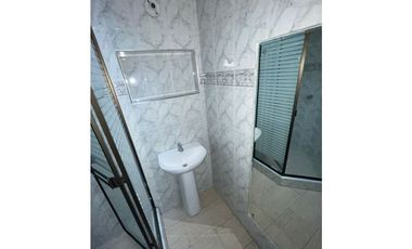 ARRIENDO CASA AMPLIA EN EL SECTOR DE MANDALAY