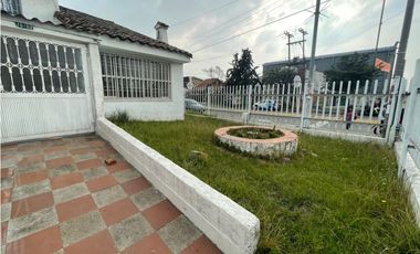 ARRIENDO CASA AMPLIA EN EL SECTOR DE MANDALAY