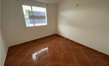 ARRIENDO CASA AMPLIA EN EL SECTOR DE MANDALAY