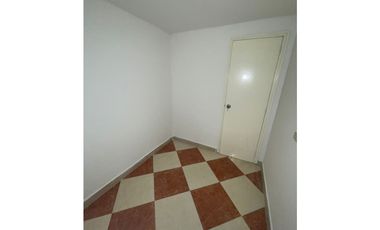 ARRIENDO CASA AMPLIA EN EL SECTOR DE MANDALAY