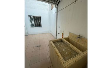 ARRIENDO CASA AMPLIA EN EL SECTOR DE MANDALAY