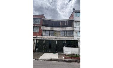 ARRIENDO APARTAMENTO EN EL SECTOR DE SANTA RITA - PISO 1