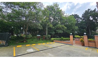 Venta apartamento en El Poblado, con terraza y para reformar