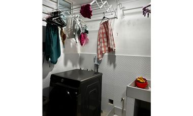 SE VENDE APARTAMENTO EN EL BARRIO LA CASTELLANA.