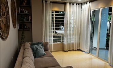 SE VENDE APARTAMENTO EN EL BARRIO LA CASTELLANA.