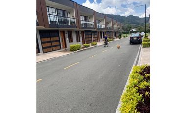 Casa en Arriendo en La Ceja