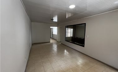 APARTAMENTO TERCER PISO EN ARRENDAMIENTO BARRIO EL RECUERDO