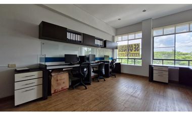 OFICINA EN EL CENTRO COMERCIAL ALFAGUARA