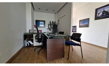 OFICINA EN EL CENTRO COMERCIAL ALFAGUARA