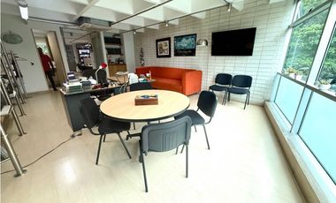 Exclusiva Oficina para Venta o Arriendo amoblada en Astorga