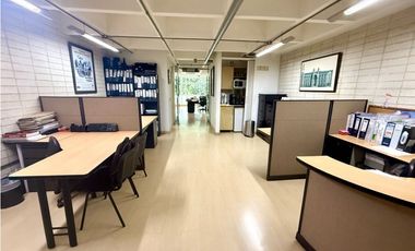 Exclusiva Oficina para Venta o Arriendo amoblada en Astorga