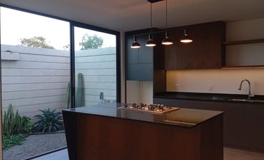 Casa en VENTA en Querétaro ¡Fraccionamiento Mallorca Residencial, Privada con alberca!