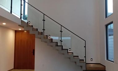 Casa en VENTA en Querétaro ¡Fraccionamiento Mallorca Residencial, Privada con alberca!