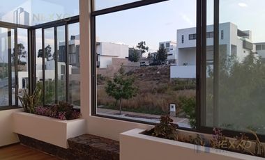 Casa en VENTA en Querétaro ¡Fraccionamiento Mallorca Residencial, Privada con alberca!