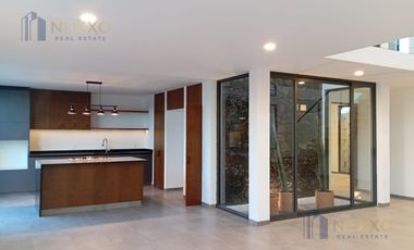 Casa en VENTA en Querétaro ¡Fraccionamiento Mallorca Residencial, Privada con alberca!