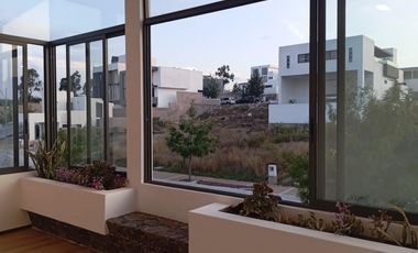 Casa en VENTA en Querétaro ¡Fraccionamiento Mallorca Residencial, Privada con alberca!