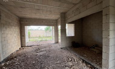 Casa en venta en Tikuch (obra gris)