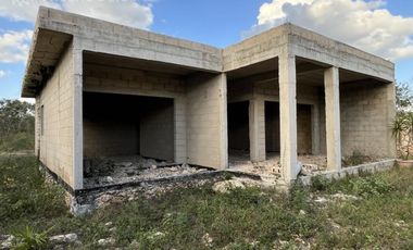 Casa en venta en Tikuch (obra gris)