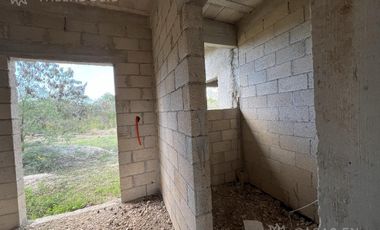 Casa en venta en Tikuch (obra gris)