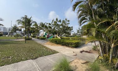 CASA EN FRENNTE A PARQUE PREVENTA EN LOMAS DEL DORADO