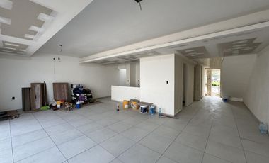 CASA EN FRENNTE A PARQUE PREVENTA EN LOMAS DEL DORADO