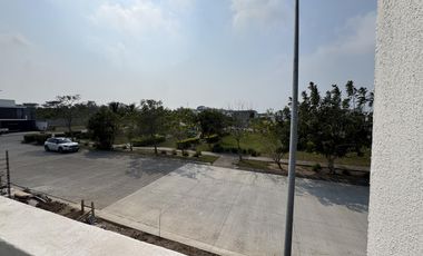 CASA EN FRENNTE A PARQUE PREVENTA EN LOMAS DEL DORADO