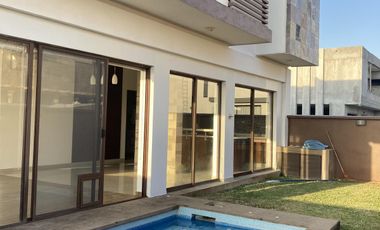 CASA CON ALBERCA EN RENTA EN PUNTA TIBURON