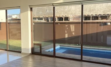 CASA CON ALBERCA EN RENTA EN PUNTA TIBURON