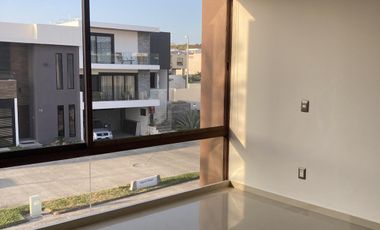 CASA CON ALBERCA EN RENTA EN PUNTA TIBURON