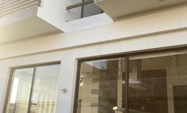 CASA CON ALBERCA EN RENTA EN PUNTA TIBURON