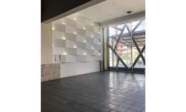 Se Alquila | Edificio Comercial - Local | Calle Uruguay