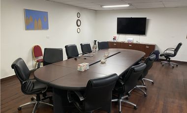 Se Alquila | Edificio Comercial - Local | Calle Uruguay