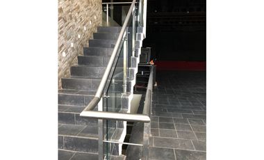 Se Alquila | Edificio Comercial - Local | Calle Uruguay