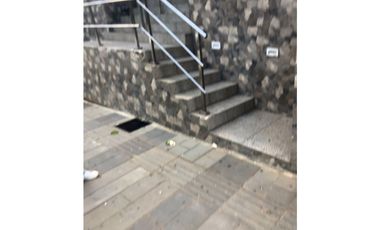 Se Alquila | Edificio Comercial - Local | Calle Uruguay