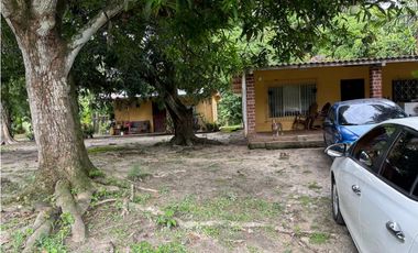 Terreno con dos casas en venta en Coronado, Nueva Gorgona